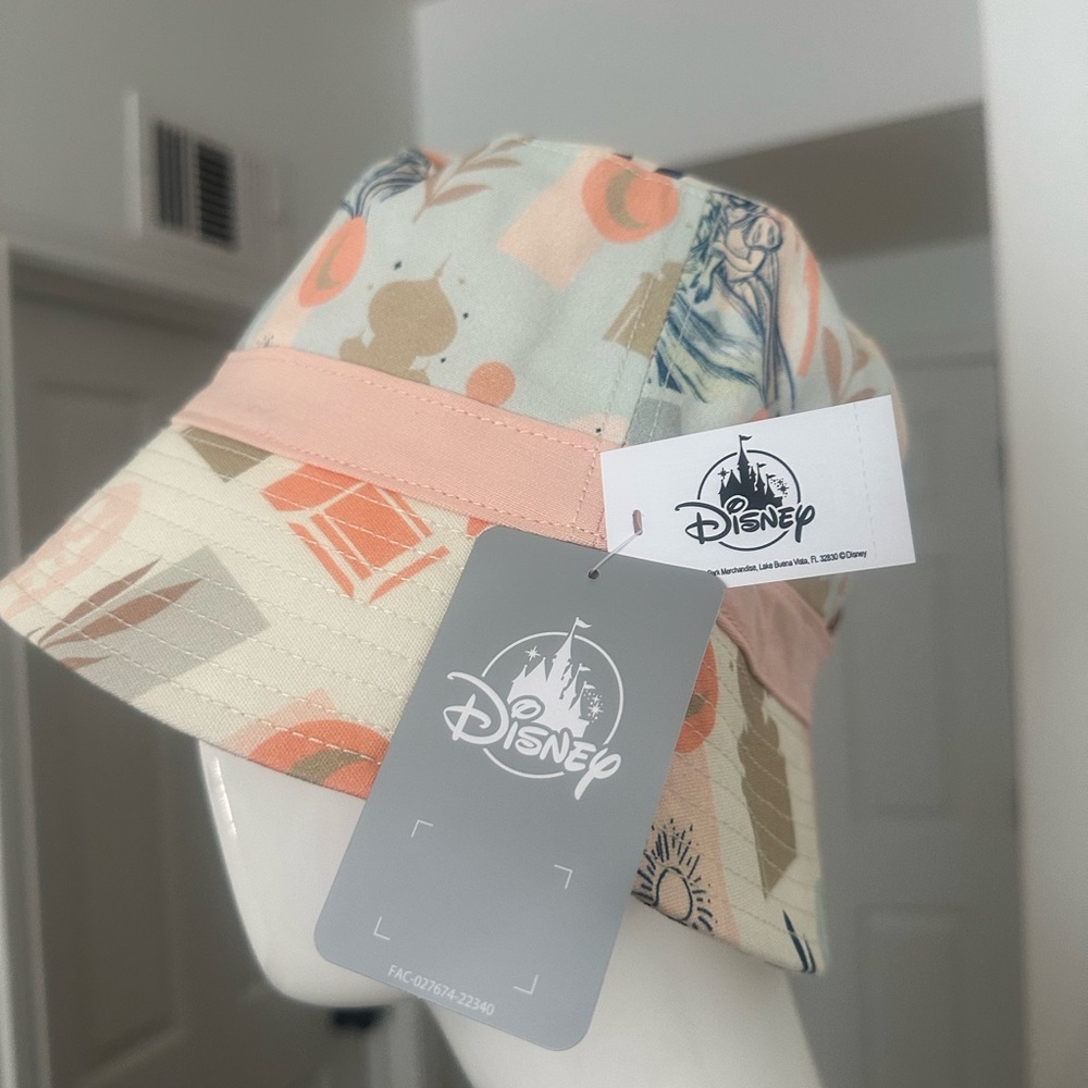 New authentic DISNEY hat